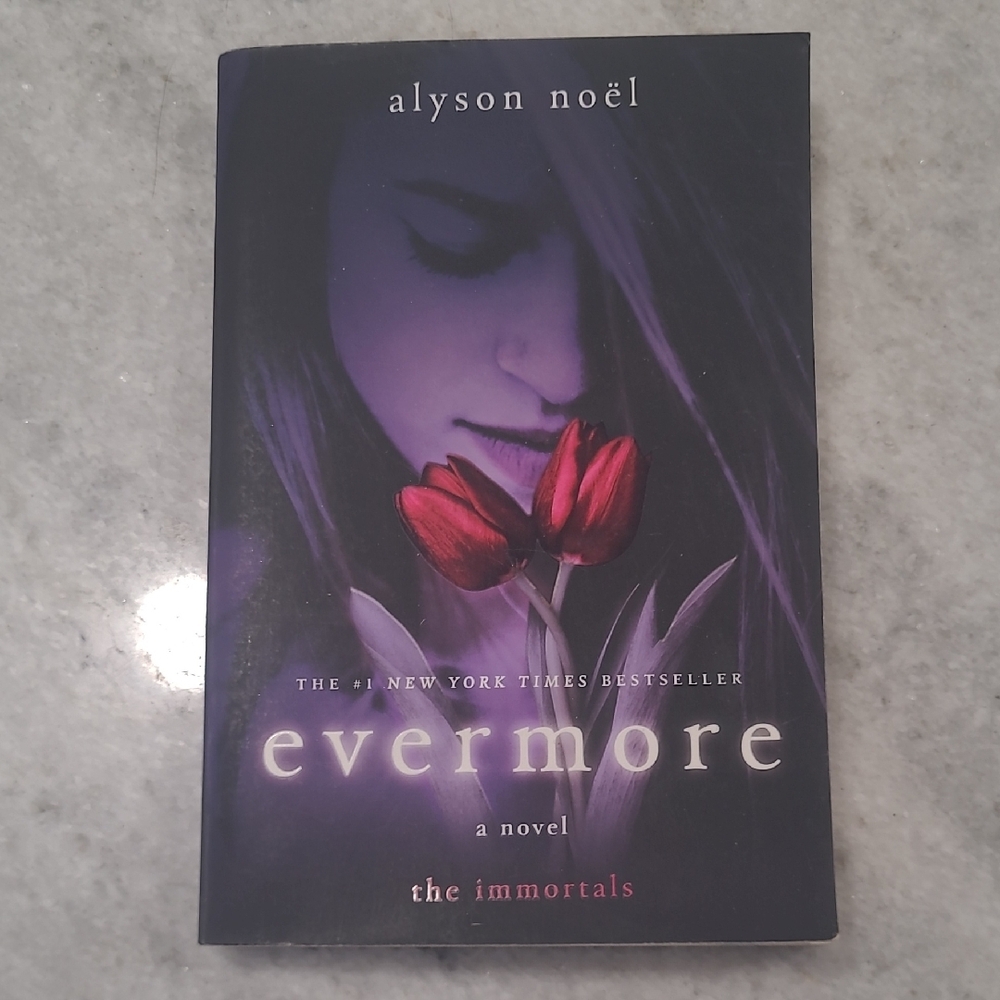 Evermore by Alyson Noël Novel